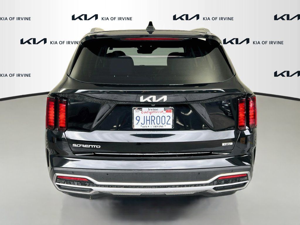 Certified 2023 Kia Sorento EX w/ Panoramic Sunroof Package FWD image 8