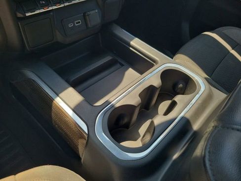 Used 2022 Chevrolet Silverado 1500 RST w/ Safety Package image 18