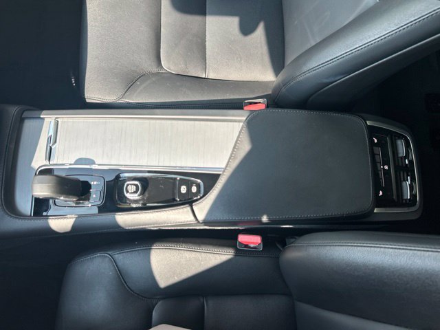 Certified 2024 Volvo XC90 B5 Core w/ Protection Package Premier AWD/4WD image 29