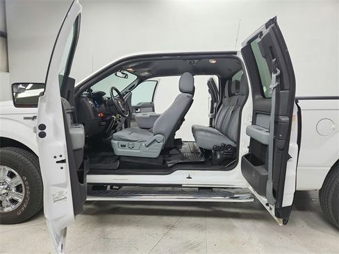 Used 2012 Ford F150 XLT w/ XLT Chrome Pkg image 37
