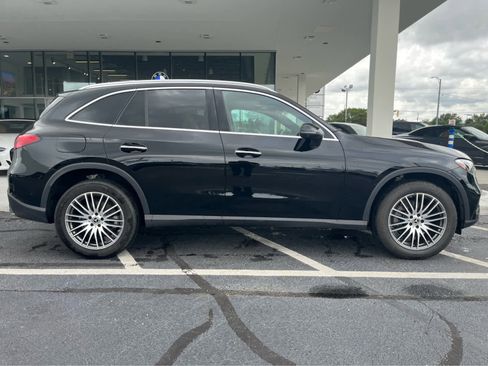Used 2025 Mercedes-Benz GLC 300 image 4
