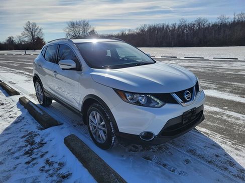 Used 2017 Nissan Rogue Sport SV w/ SV Premium Package FWD image 5