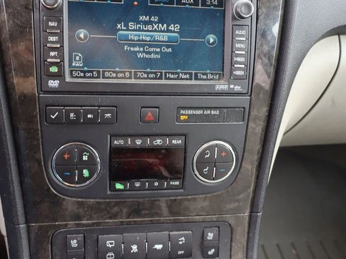 Used 2011 GMC Acadia Denali image 33