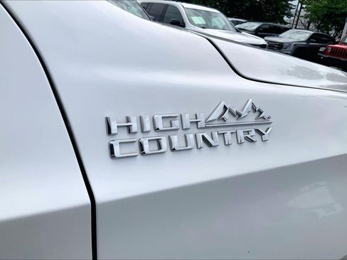 Used 2023 Chevrolet Tahoe High Country w/ Advanced Technology Package AWD/4WD image 8
