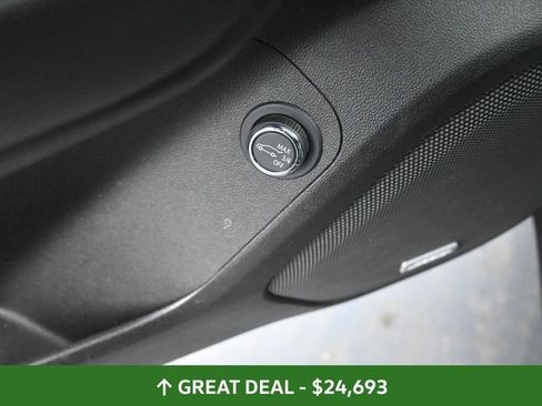 Used 2023 GMC Acadia SLT image 29