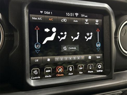 Used 2020 Jeep Wrangler Unlimited Sahara image 19