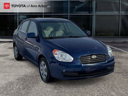 Used 2011 Hyundai Accent GLS w/ Premium Pkg 4