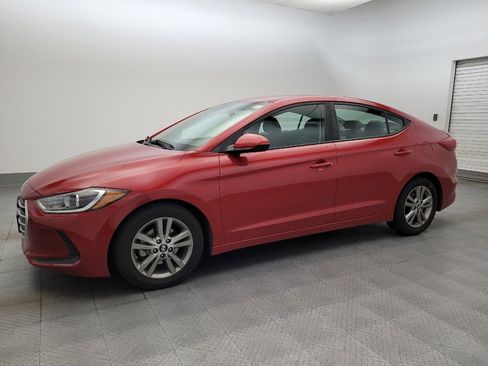 Used 2018 Hyundai Elantra SEL image 2