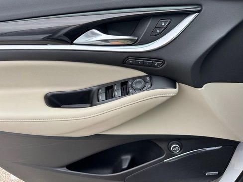 Used 2020 Buick Enclave Premium w/ Surround and Sites Package AWD/4WD image 16