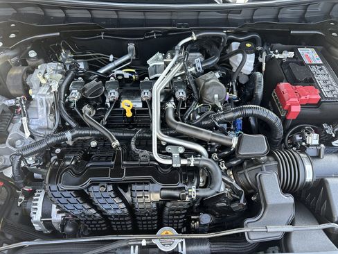 Used 2025 Nissan Altima 2.5 SV w/ SV Premium Package FWD image 16