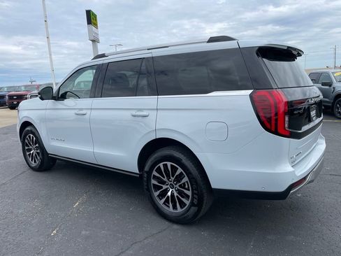 Used 2025 Ford Expedition Platinum AWD/4WD image 6
