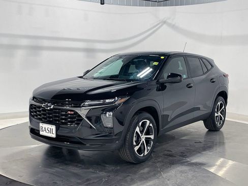 Used 2024 Chevrolet Trax RS w/ Driver Confidence Package FWD image 8