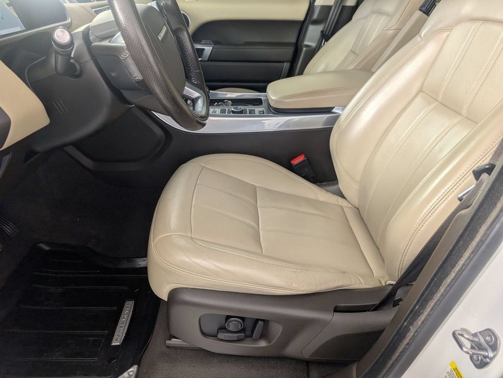 Used 2018 Land Rover Range Rover Sport HSE AWD/4WD image 14
