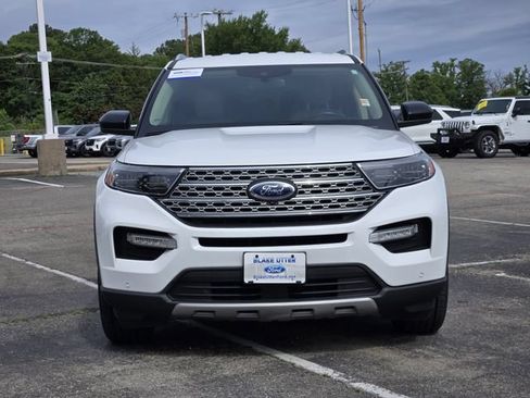 Certified 2022 Ford Explorer Limited AWD/4WD image 2