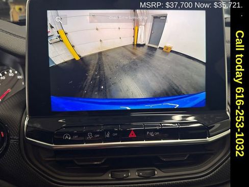 New 2026 Jeep Compass Limited image 17