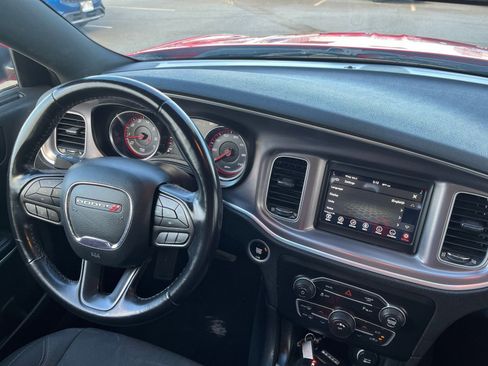 Used 2022 Dodge Charger SXT image 34