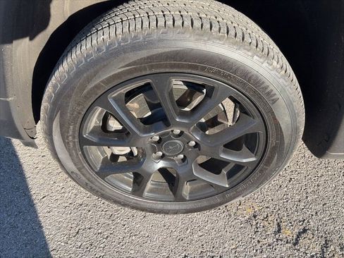 Used 2025 Jeep Compass Latitude w/ Altitude Special Edition image 10