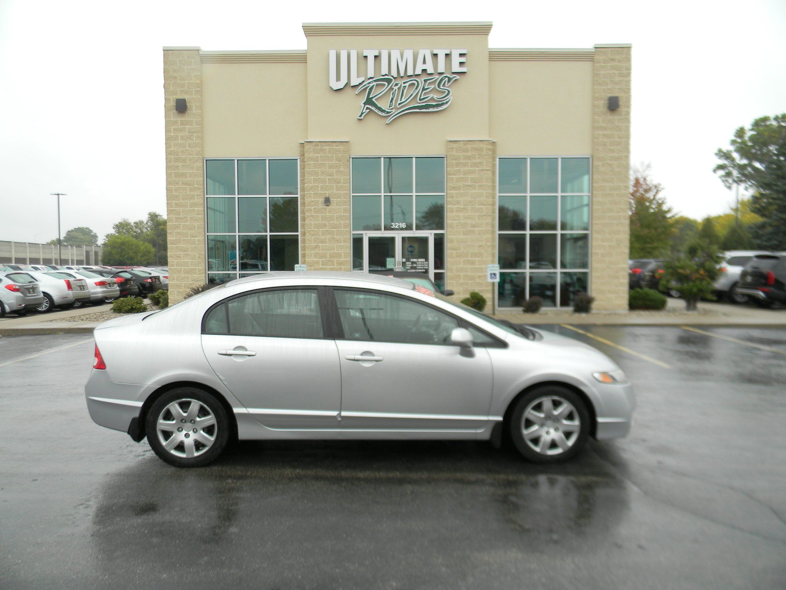 Used 2010 Honda Civic LX image 1