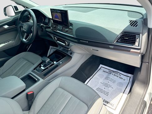 Used 2022 Audi Q5 2.0T Premium w/ Convenience Package AWD/4WD image 12