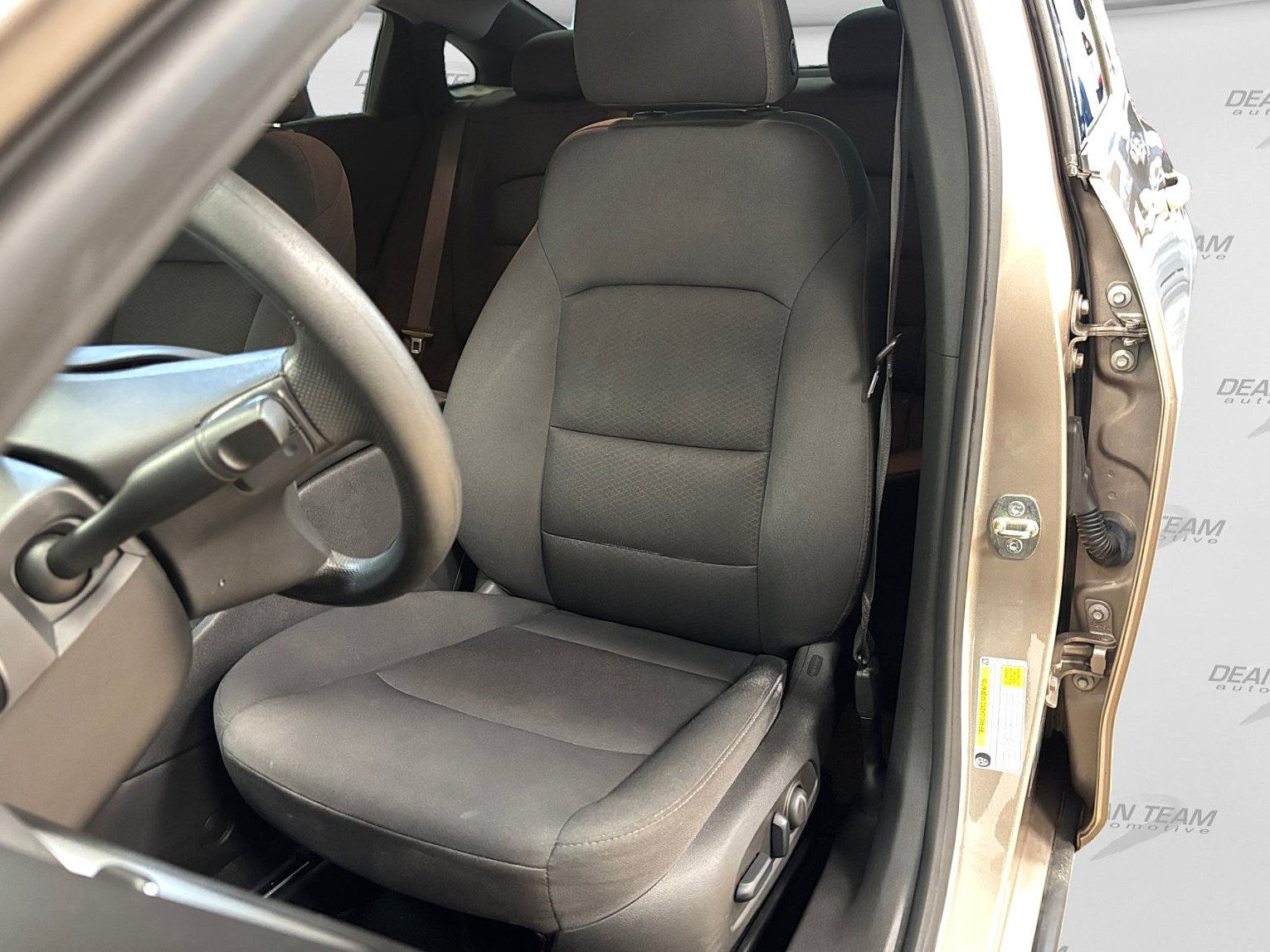 Used 2023 Chevrolet Malibu LT FWD image 34