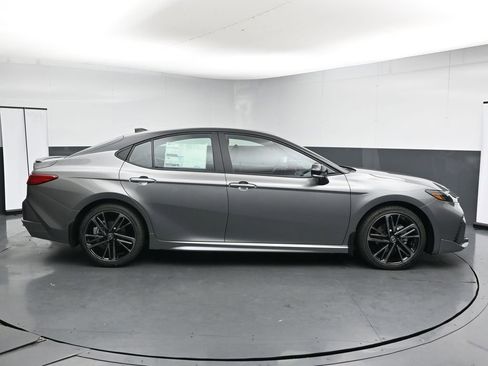 New 2026 Toyota Camry XSE FWD image 9