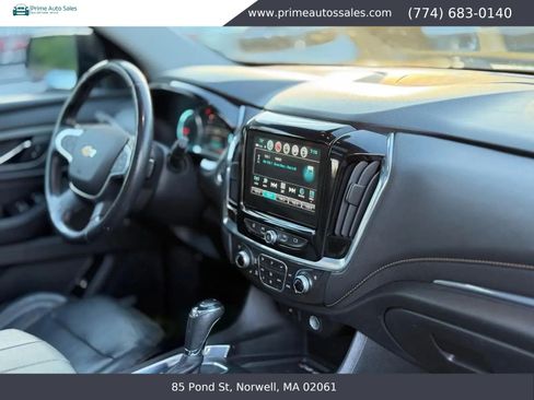 Used 2018 Chevrolet Traverse Premier w/ Redline Edition AWD/4WD image 12