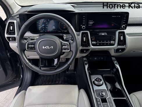 Certified 2023 Kia Sorento SX Prestige image 14