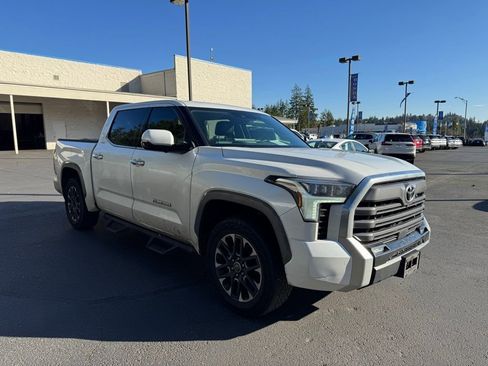 Used 2022 Toyota Tundra Limited image 2