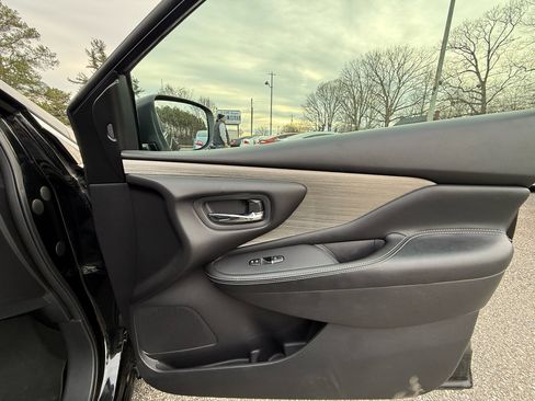 Used 2017 Nissan Murano Platinum w/ Platinum Technology Package image 32