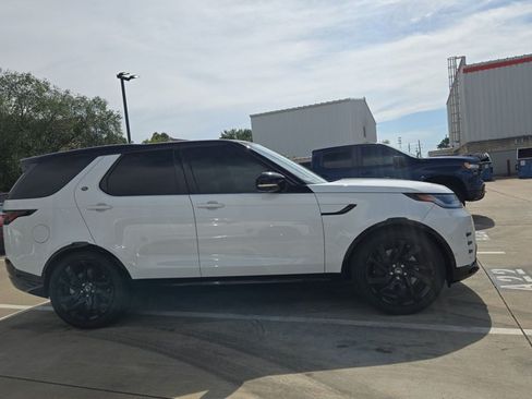 Certified 2025 Land Rover Discovery Dynamic SE AWD/4WD image 4