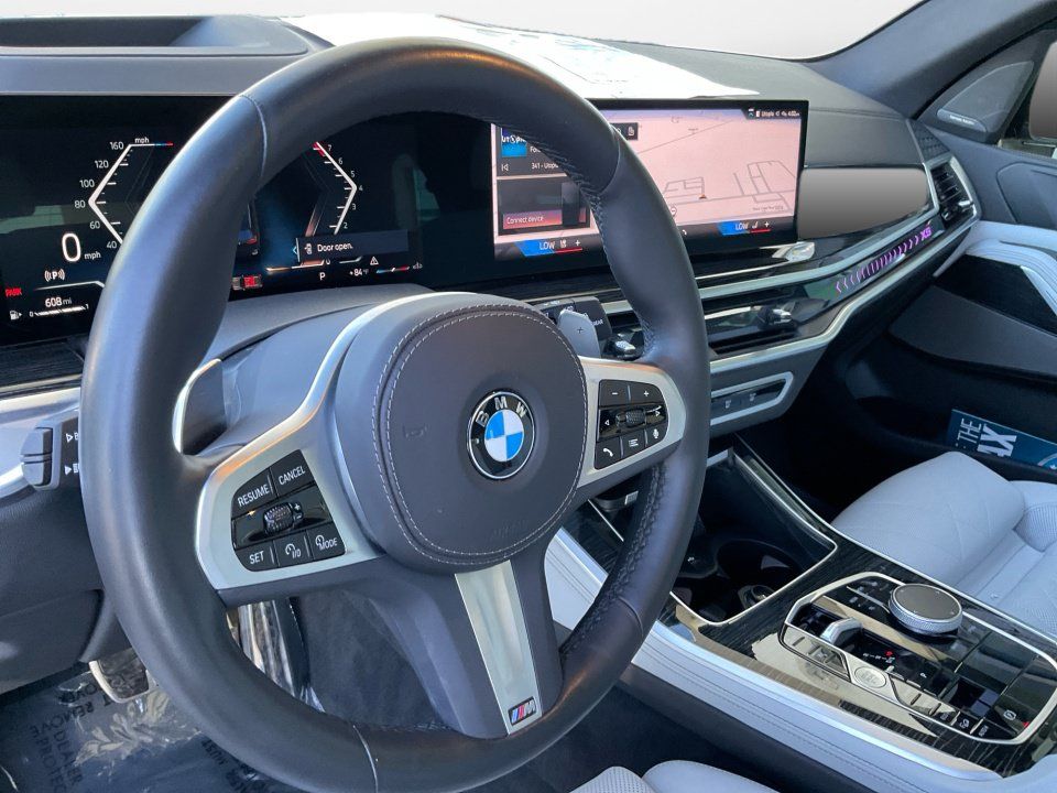 Used 2024 BMW X5 xDrive40i w/ M Sport Package AWD/4WD image 10