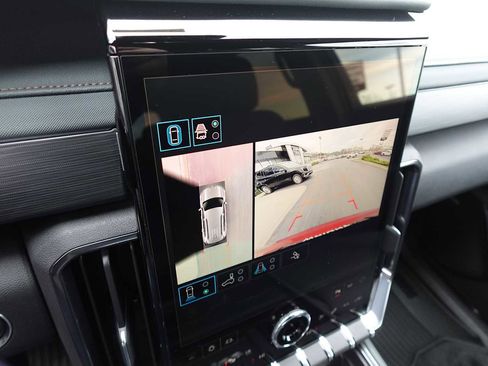 Used 2025 GMC Acadia AT4 w/ Luxury Package image 24