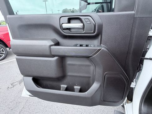 Used 2024 Chevrolet Silverado 2500 Custom w/ Custom Convenience Package AWD/4WD image 29
