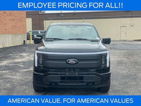 New 2025 Ford F150 Lightning Flash AWD/4WD image 8