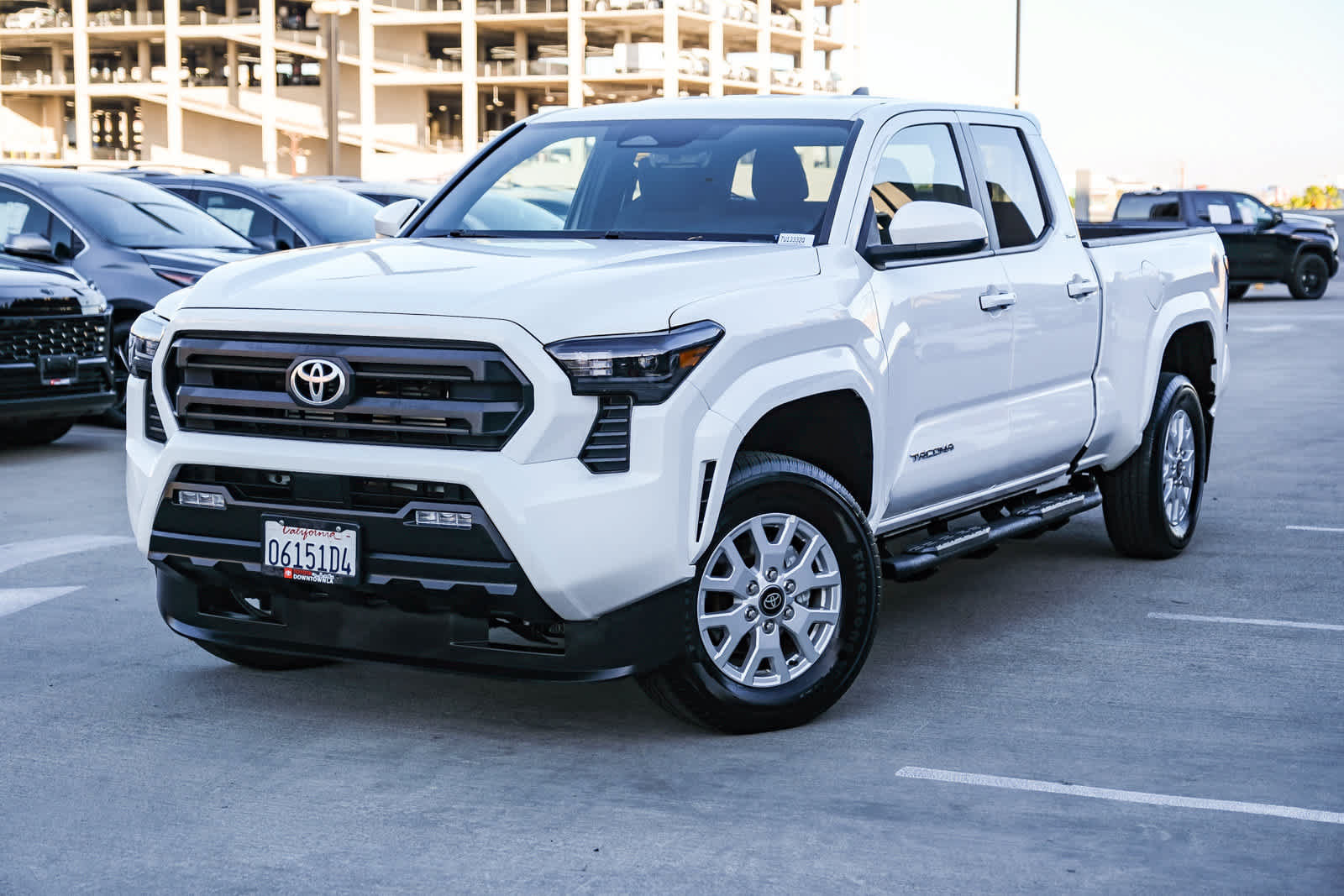 Certified 2024 Toyota Tacoma SR5 AWD/4WD image 1
