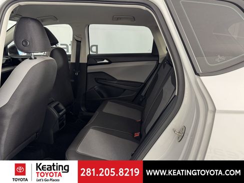 Used 2022 Volkswagen Taos S image 14