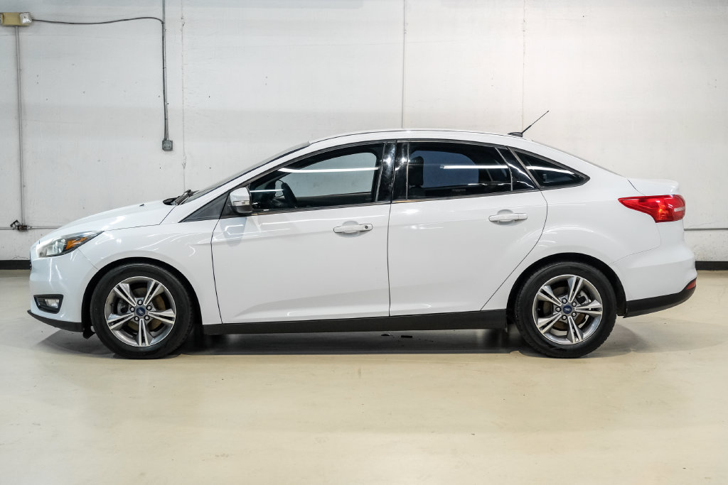 Used 2017 Ford Focus SE FWD image 11