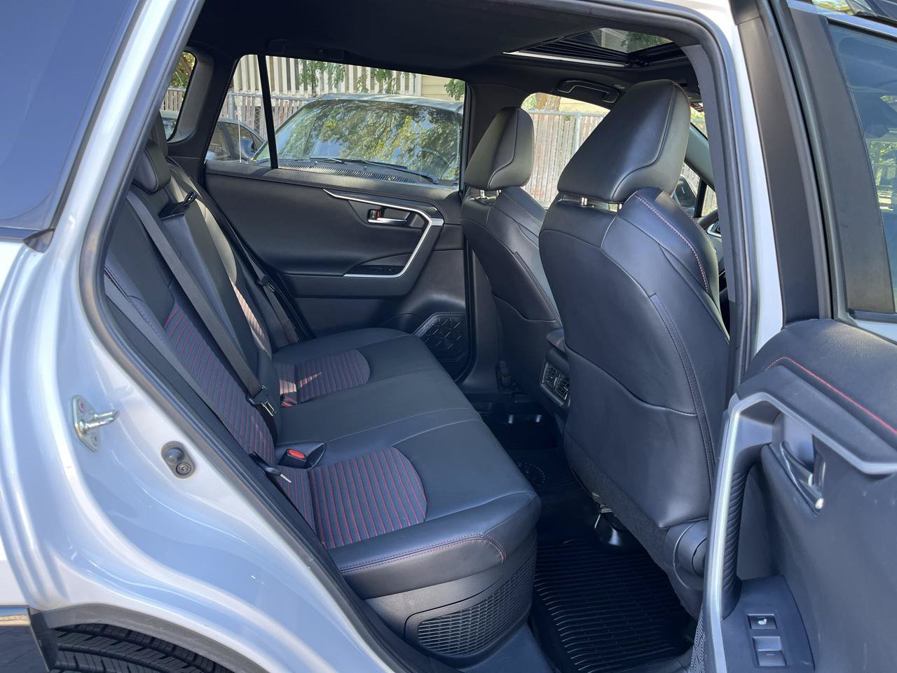 Used 2023 Toyota RAV4 XSE w/ Weather Package AWD/4WD image 17