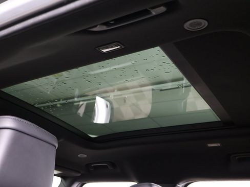 Used 2020 Land Rover Defender 110 X image 24