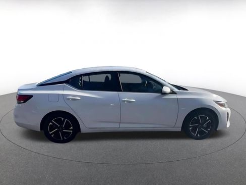 Used 2025 Nissan Sentra SV image 16