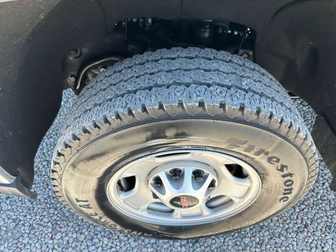 Used 2022 GMC Sierra 2500 Pro w/ Convenience Package AWD/4WD image 30