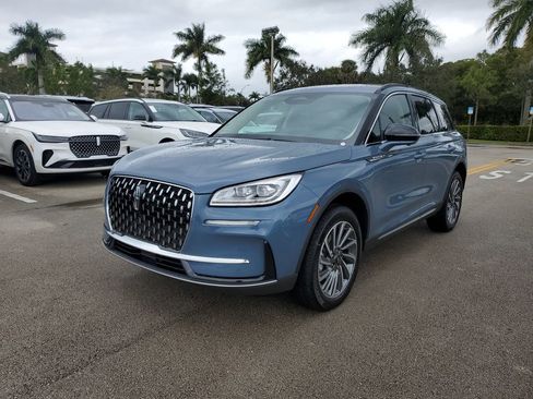 New 2026 Lincoln Corsair Reserve FWD image 2