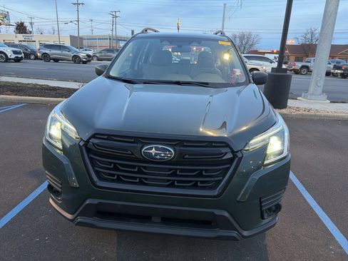 Used 2023 Subaru Forester Base image 8