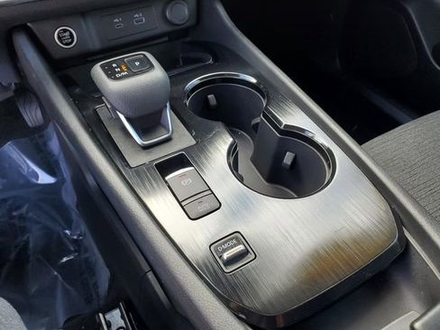 Certified 2023 Nissan Rogue SV image 22