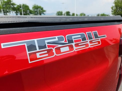 Used 2019 Chevrolet Silverado 1500 LT Trail Boss AWD/4WD image 22