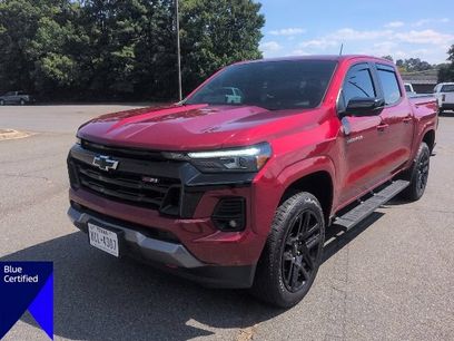 Used 2025 Chevrolet Colorado Z71 w/ Z71 Convenience Package 2