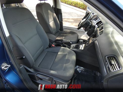 Used 2018 Volkswagen Golf S FWD image 30