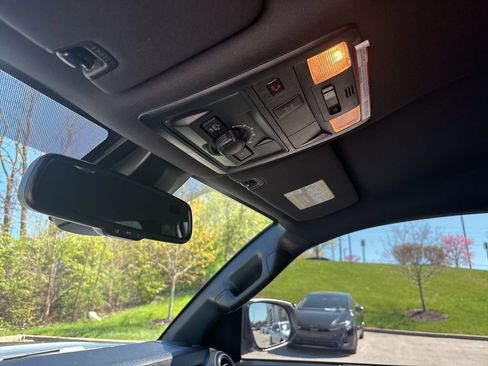 Used 2023 Toyota Tacoma TRD Off-Road w/ Technology Package AWD/4WD image 25