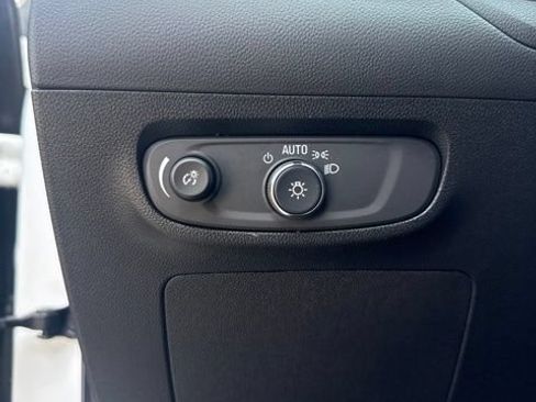 Used 2025 Buick Encore GX Preferred FWD image 26