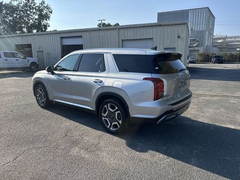 Used 2025 Hyundai Palisade SEL FWD image 7